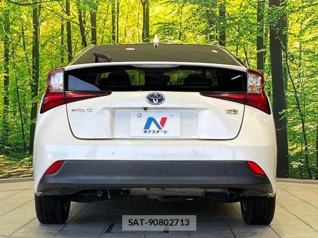 Toyota PRIUS 2019-03 6218447-14