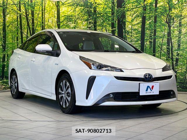 Toyota PRIUS 2019-03 6218447-15
