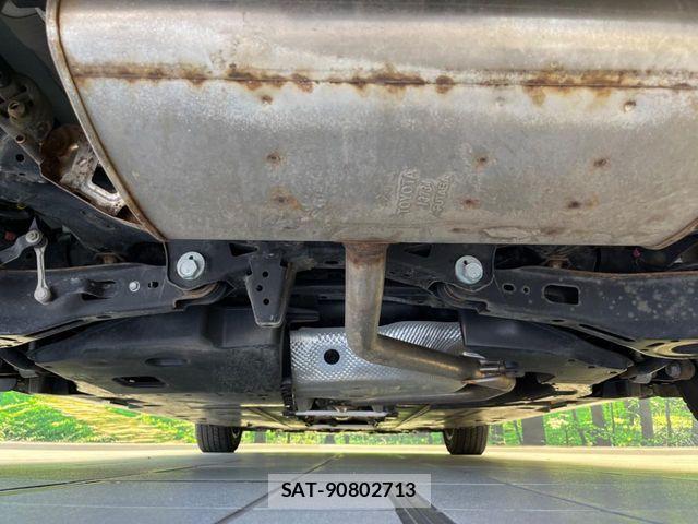 Toyota PRIUS 2019-03 6218447-18