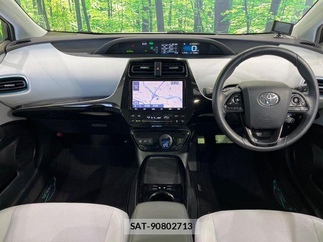 Toyota PRIUS 2019-03 6218447-1