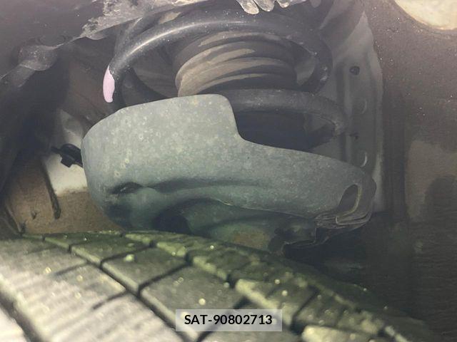 Toyota PRIUS 2019-03 6218447-19