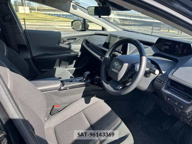 Toyota PRIUS 2023-08 6218428-14