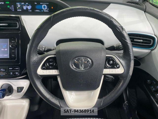 Toyota PRIUS 2016-05 6218508-9