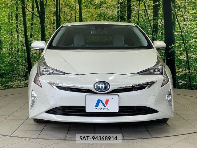 Toyota PRIUS 2016-05 6218508-12