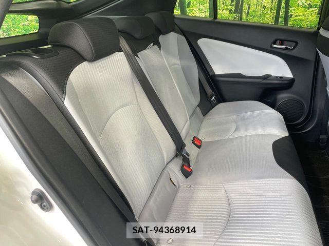 Toyota PRIUS 2016-05 6218508-8