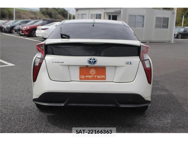 Toyota PRIUS 2016-11 6218534-12