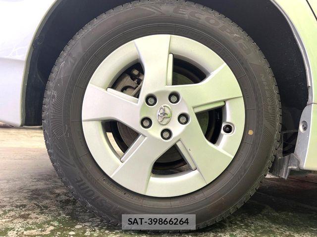 Toyota PRIUS 2011-12 6246756-11