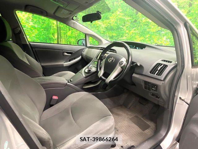 Toyota PRIUS 2011-12 6246756-8