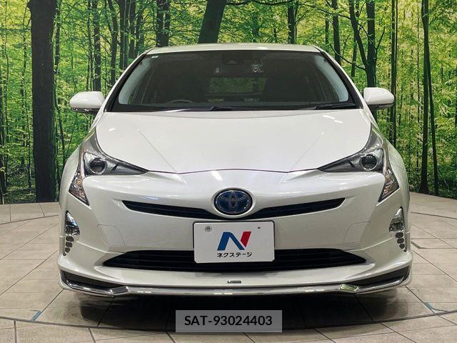 Toyota PRIUS 2018-11 6272591-13