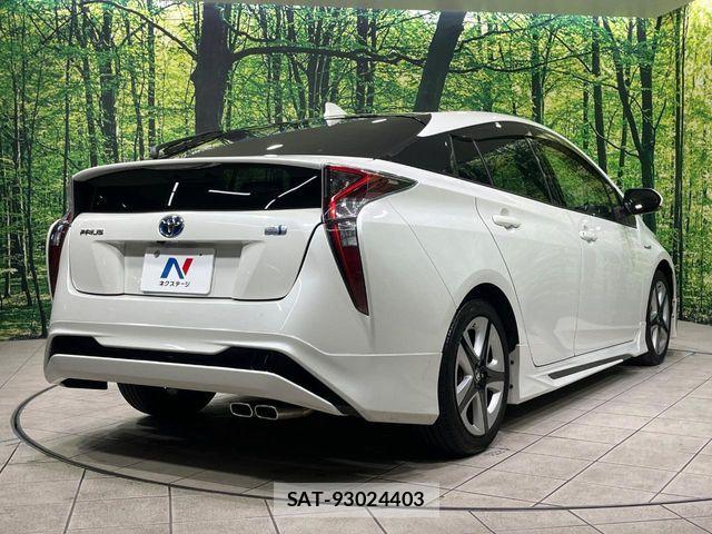 Toyota PRIUS 2018-11 6272591-16