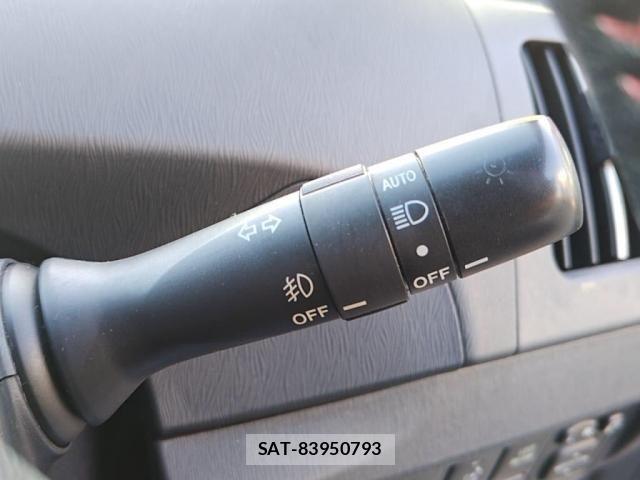 Toyota PRIUS 2014-08 6502108-13