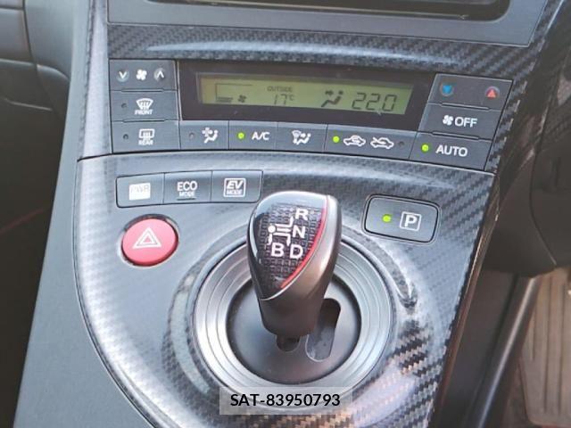 Toyota PRIUS 2014-08 6502108-18