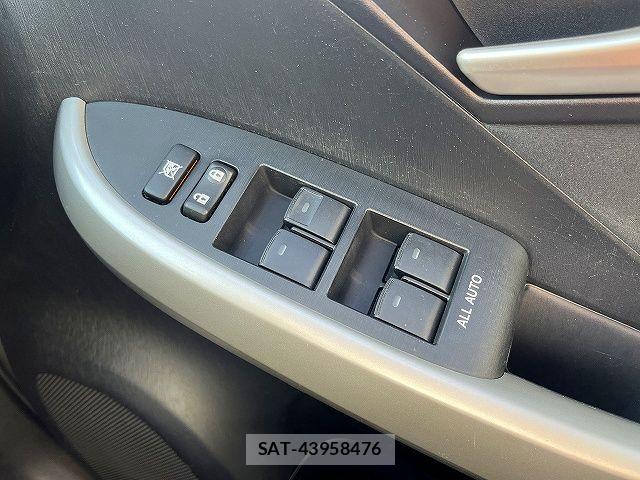 Toyota PRIUS 2013-10 6527238-10