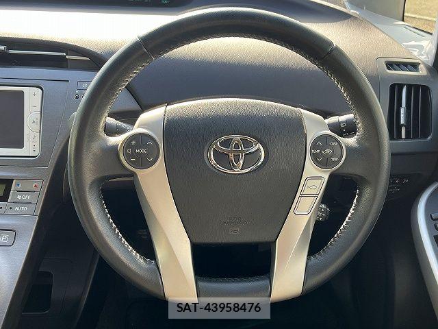 Toyota PRIUS 2013-10 6527238-13