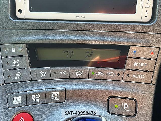 Toyota PRIUS 2013-10 6527238-14