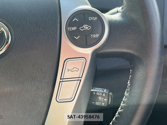 Toyota PRIUS 2013-10 6527238-16