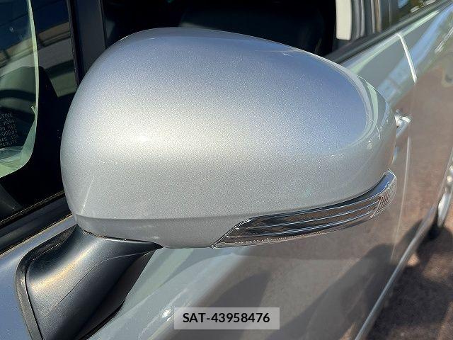 Toyota PRIUS 2013-10 6527238-24
