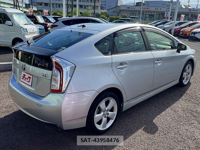 Toyota PRIUS 2013-10 6527238-2