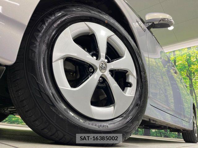 Toyota PRIUS 2014-02 6527261-12