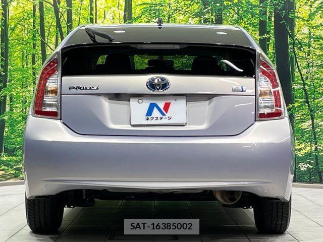 Toyota PRIUS 2014-02 6527261-14