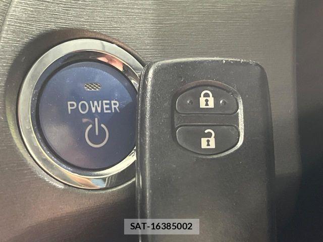 Toyota PRIUS 2014-02 6527261-5
