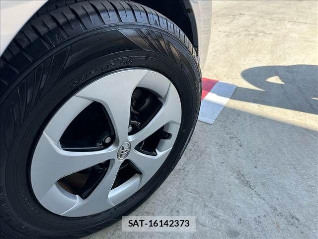 Toyota PRIUS 2014-01 6527257-16