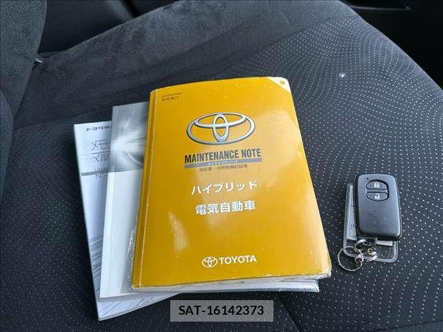 Toyota PRIUS 2014-01 6527257-18