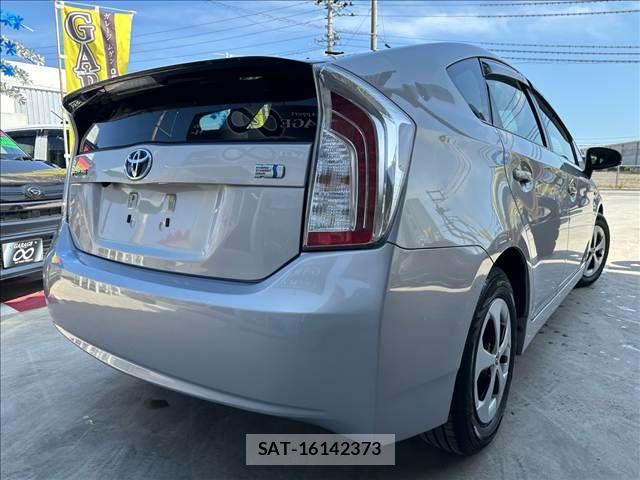 Toyota PRIUS 2014-01 6527257-4