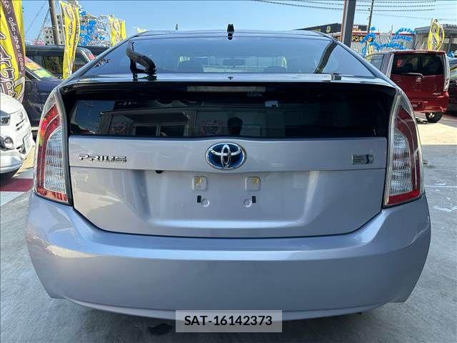 Toyota PRIUS 2014-01 6527257-5