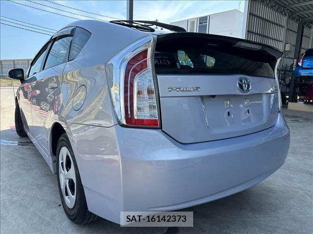 Toyota PRIUS 2014-01 6527257-6