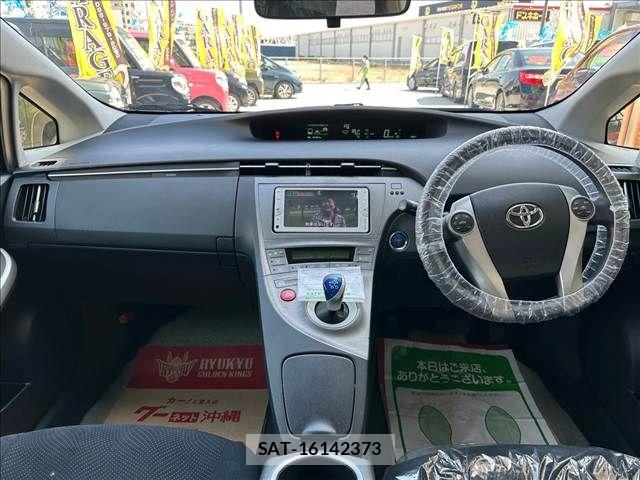 Toyota PRIUS 2014-01 6527257-7