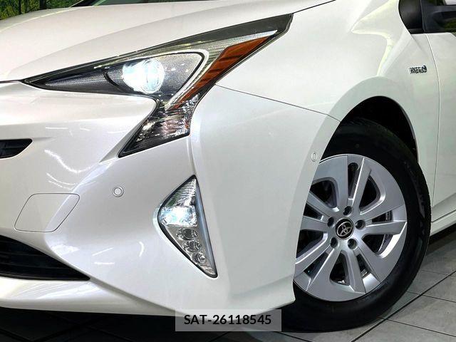 Toyota PRIUS 2017-09 6546489-11
