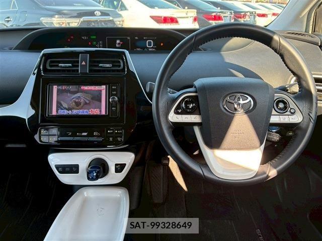 Toyota PRIUS 2017-04 6561955-27