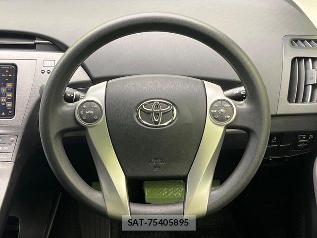 Toyota PRIUS 2012-02 6614247-9