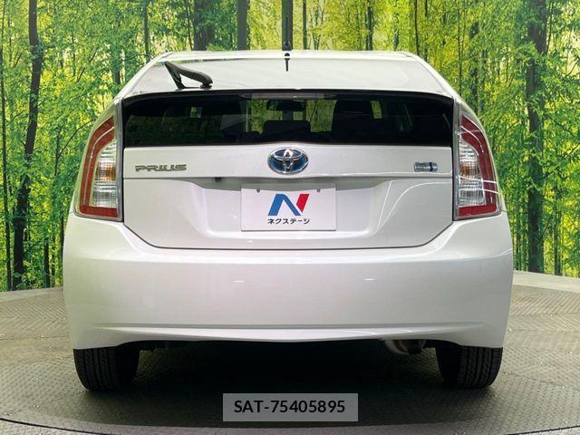 Toyota PRIUS 2012-02 6614247-13