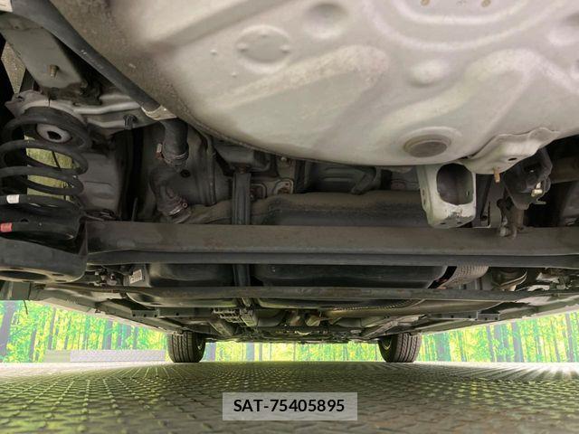 Toyota PRIUS 2012-02 6614247-17