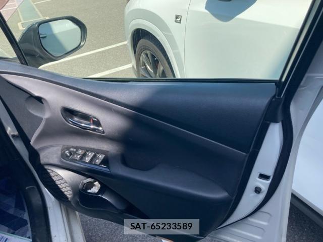 Toyota PRIUS 2016-08 6614250-11