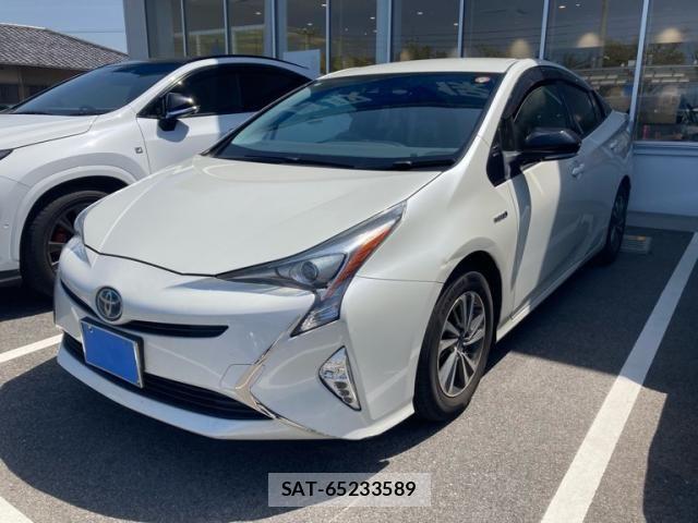 Toyota PRIUS 2016-08 6614250-1