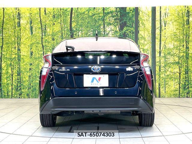 Toyota PRIUS 2018-02 6614217-14