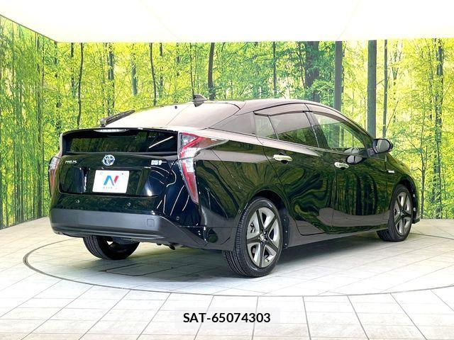 Toyota PRIUS 2018-02 6614217-16