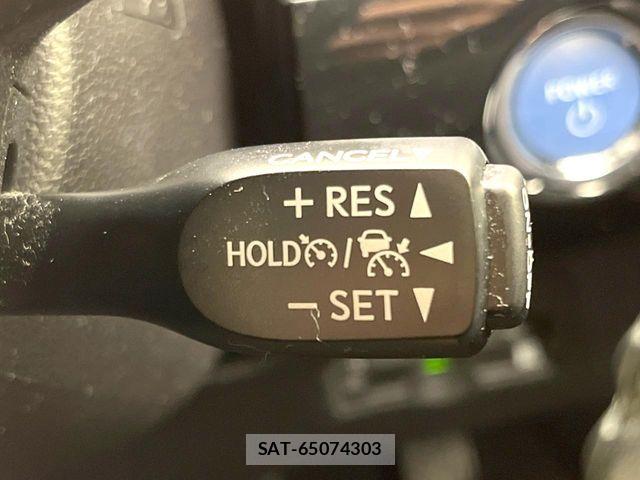 Toyota PRIUS 2018-02 6614217-5