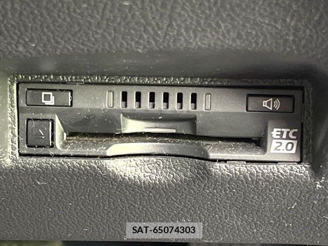 Toyota PRIUS 2018-02 6614217-6