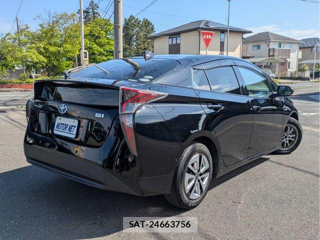 Toyota PRIUS 2016-05 6614224-1