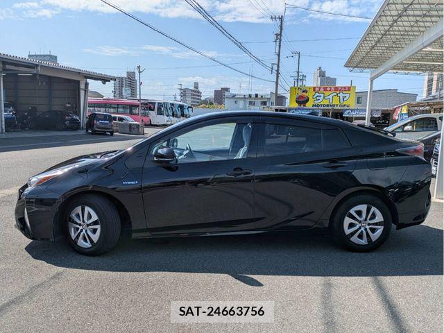 Toyota PRIUS 2016-05 6614224-21