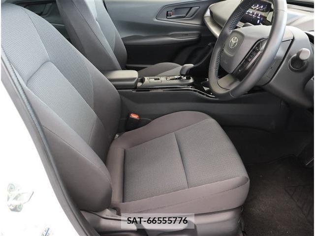 Toyota PRIUS 2023-03 6614189-11