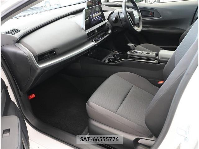 Toyota PRIUS 2023-03 6614189-13