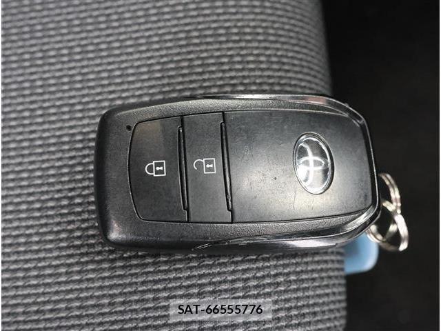 Toyota PRIUS 2023-03 6614189-15