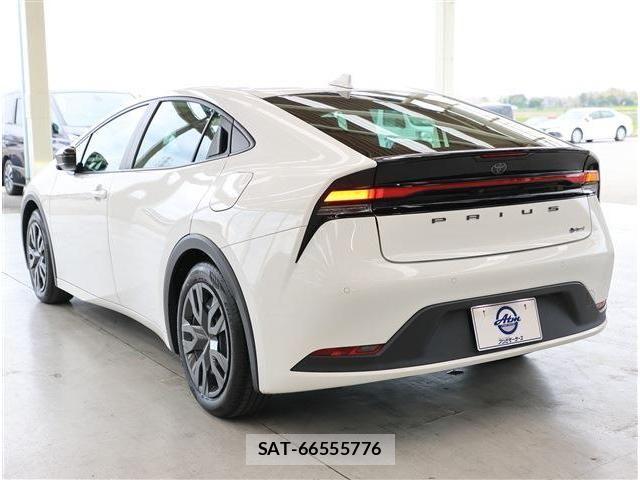 Toyota PRIUS 2023-03 6614189-21