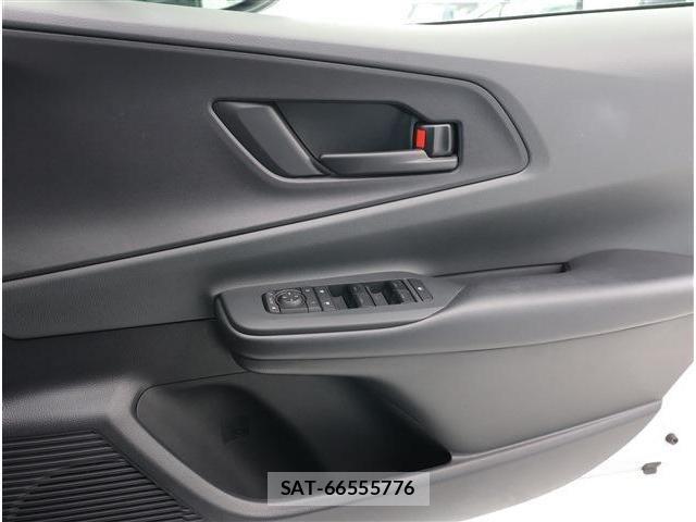 Toyota PRIUS 2023-03 6614189-5