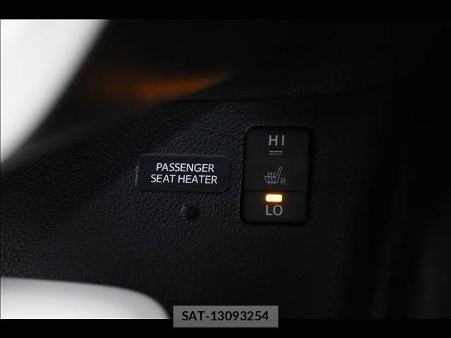Toyota PRIUS 2017-04 6614235-15
